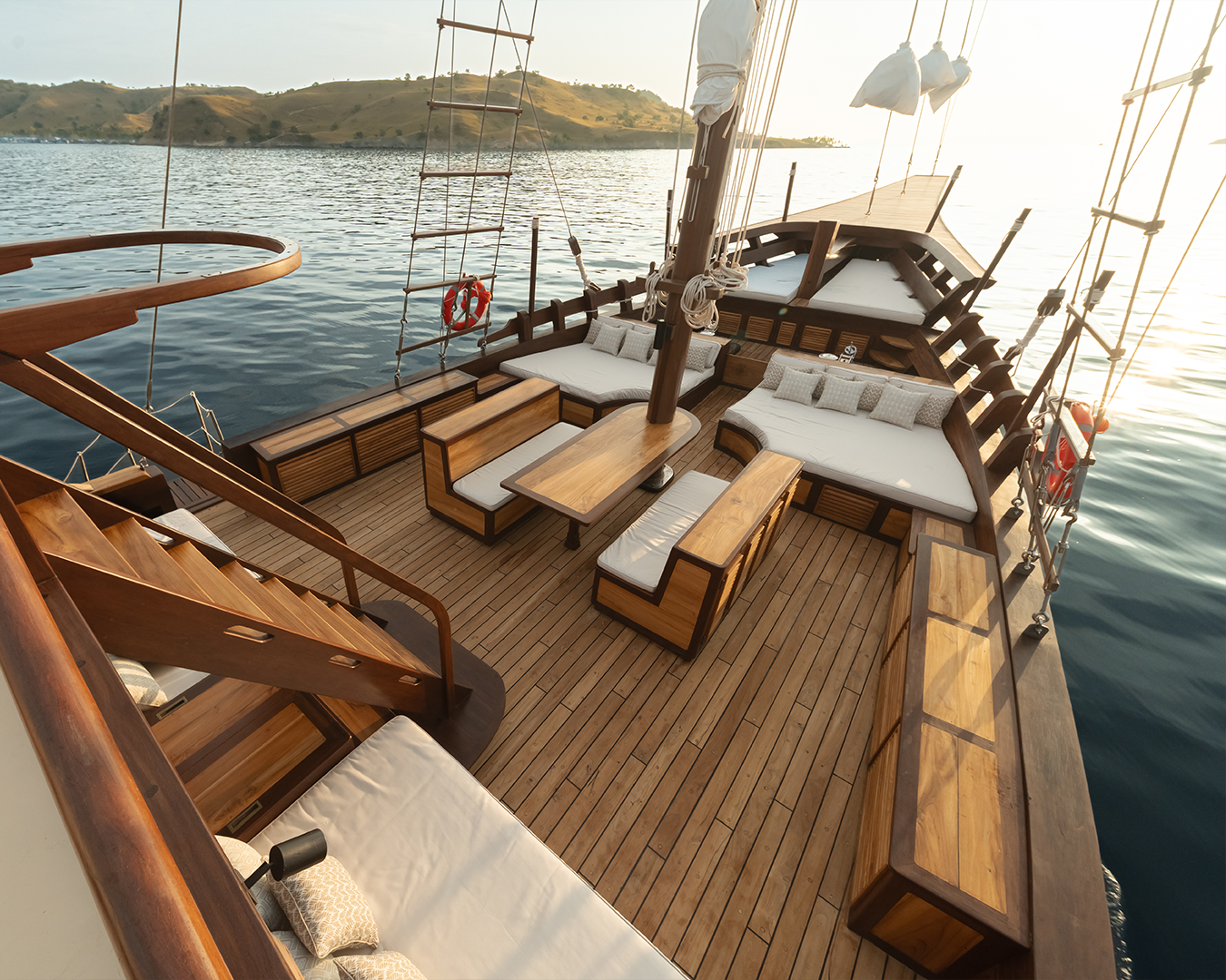 Alfresco Upper Deck Dining Area